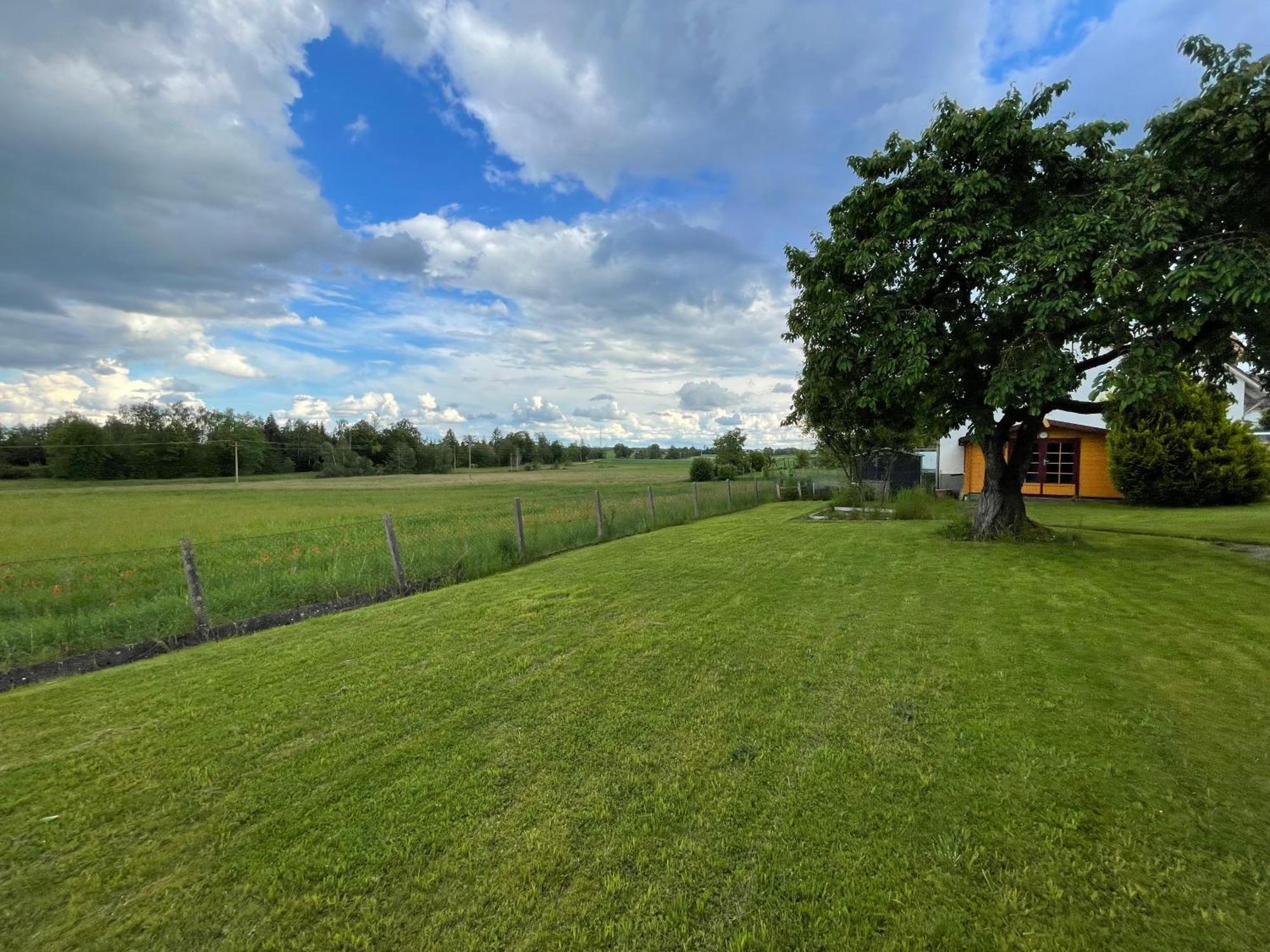 W&P Living Wohnung Mit Ausblick - Parkplatz Biberbach  Exterior foto