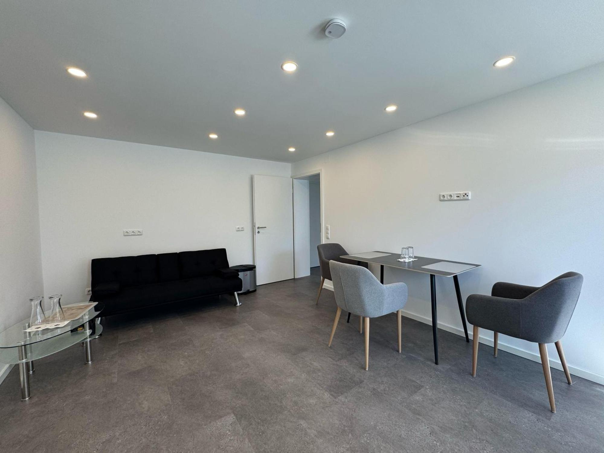 W&P Living Wohnung Mit Ausblick - Parkplatz Biberbach  Exterior foto